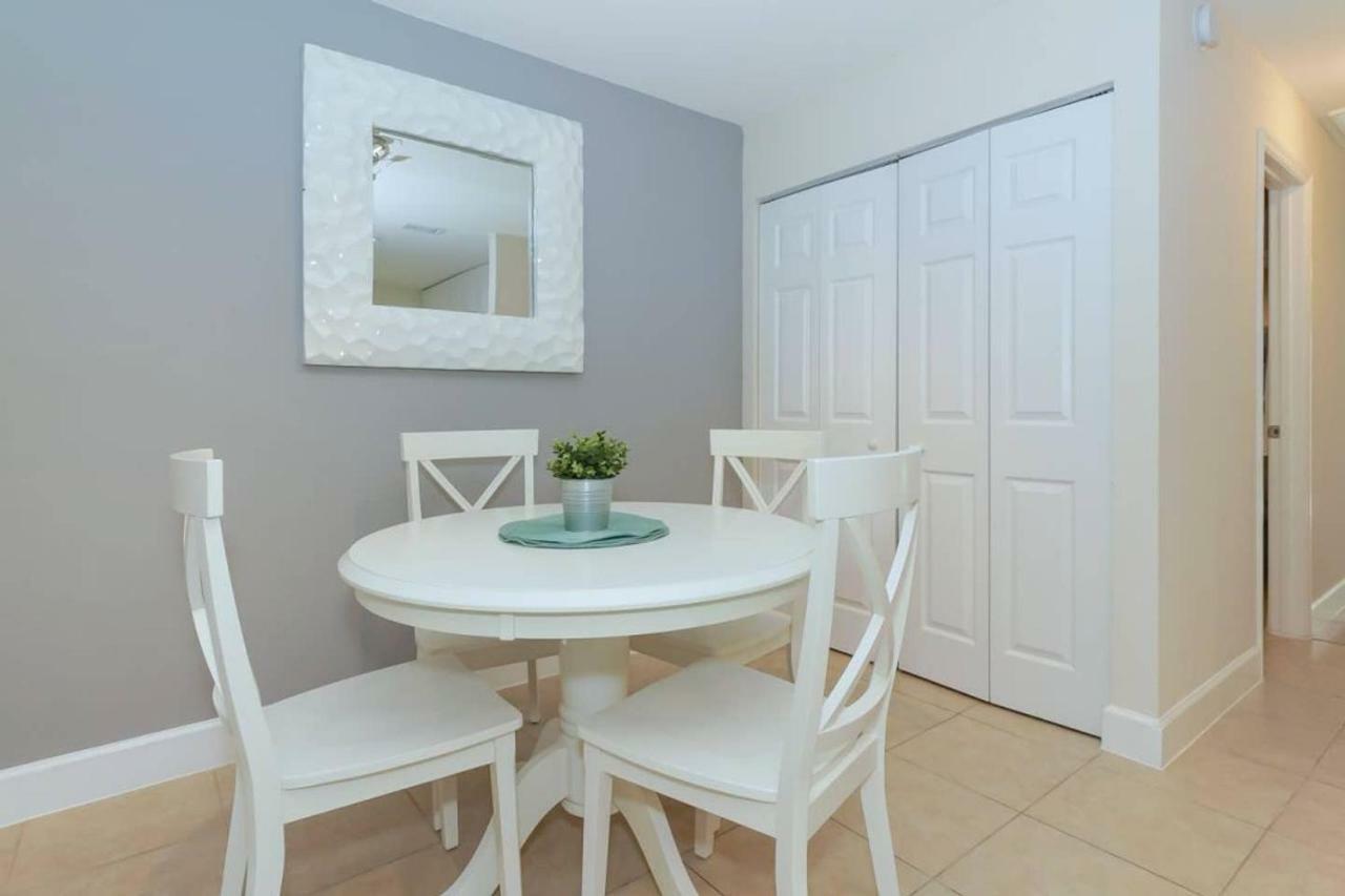 Lovely Cottage - Close To Siesta, Shops & Dining Sarasota Exterior photo