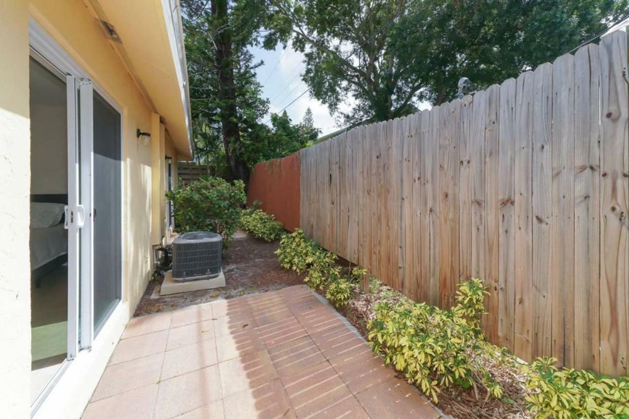 Lovely Cottage - Close To Siesta, Shops & Dining Sarasota Exterior photo